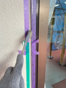 シーリング施工　プライマー塗布